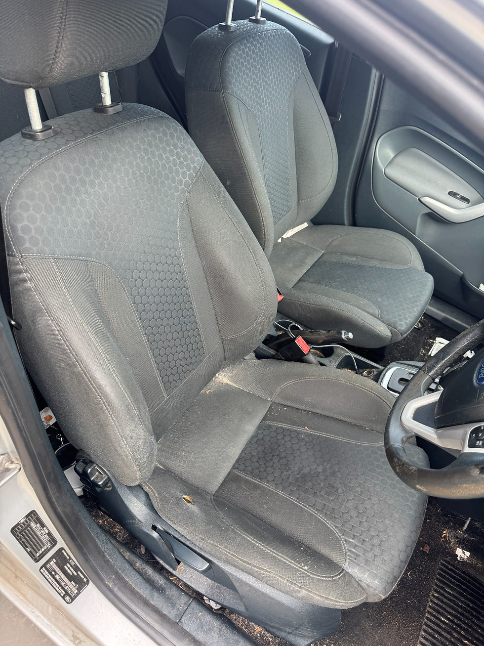 Thumbnail: 2011 Ford Fiesta donor vehicle photo 12