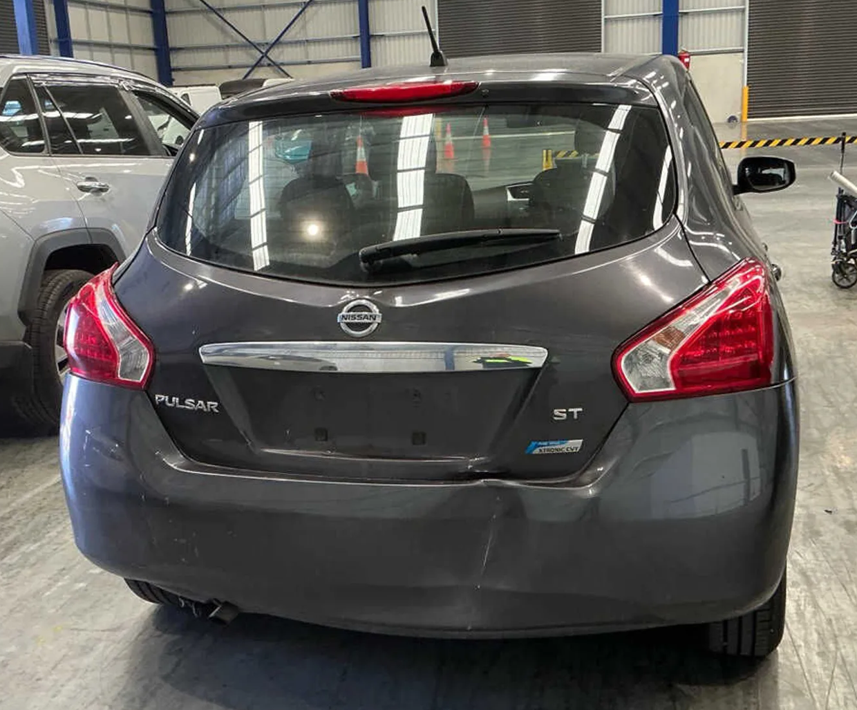 2015 Nissan Pulsar C12 ST donor photo 3 - Rear Wiper Arm