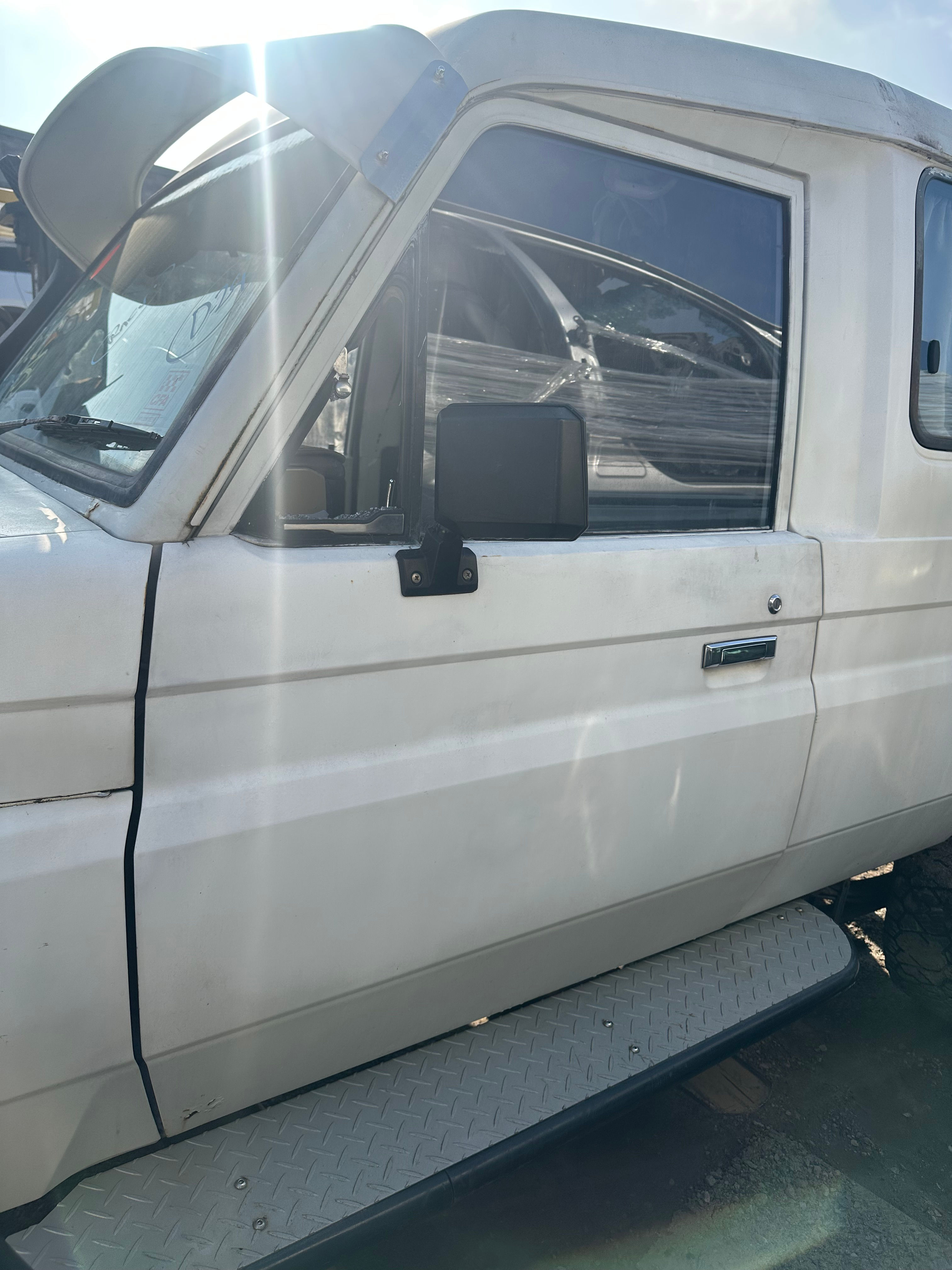 1985–1990 Toyota LandCruiser 75 Series Side Steps Pair