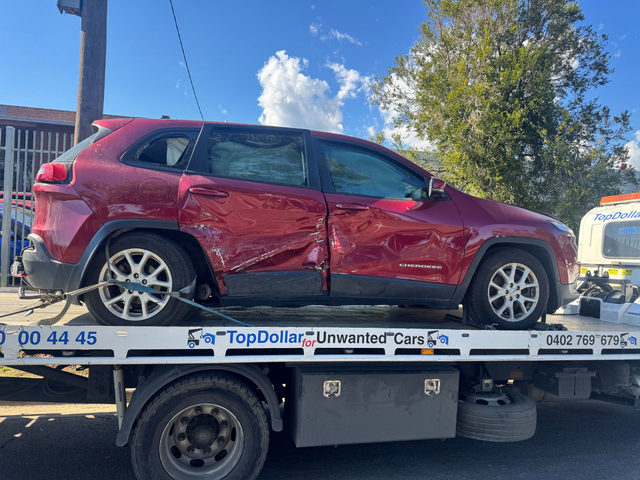 2015 Jeep Cherokee KL Left Rear Door