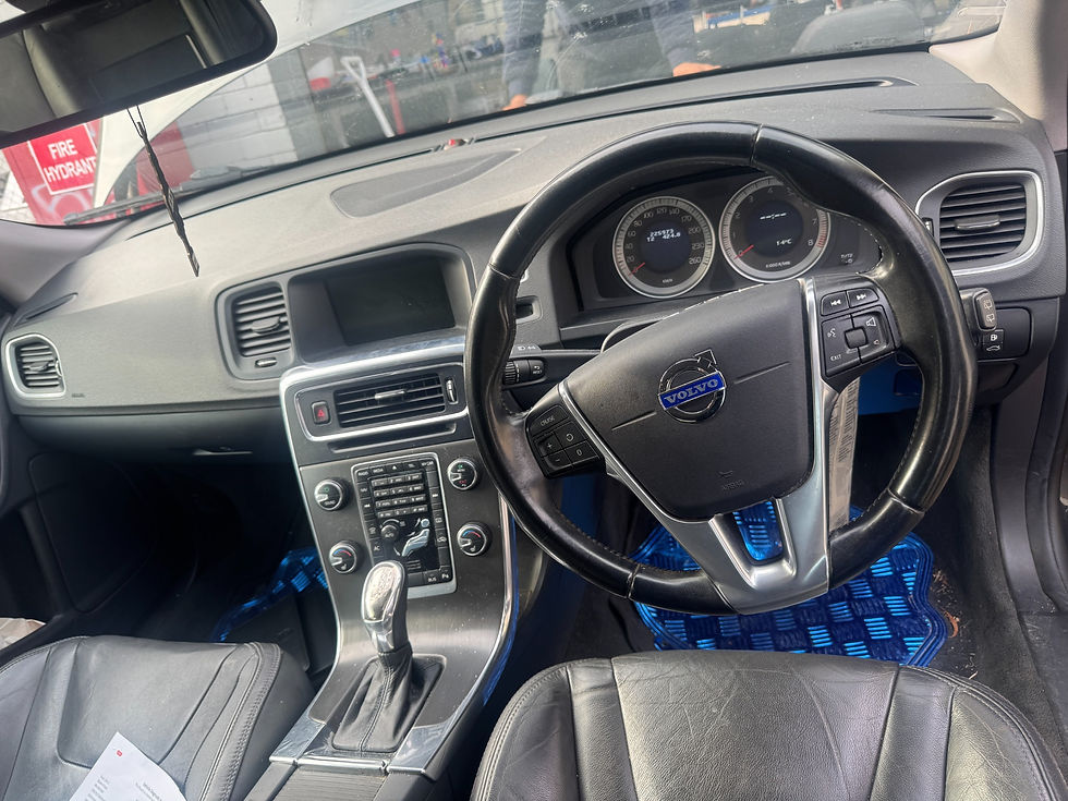 Thumbnail: 2012 Volvo V60 donor vehicle 15