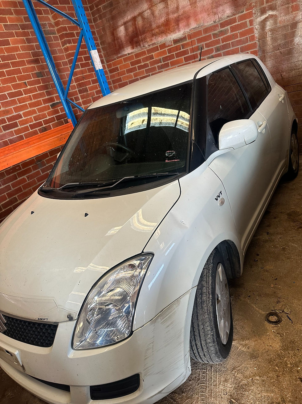 Thumbnail: 2009 Suzuki Swift donor vehicle - Steering Wheel photo 5