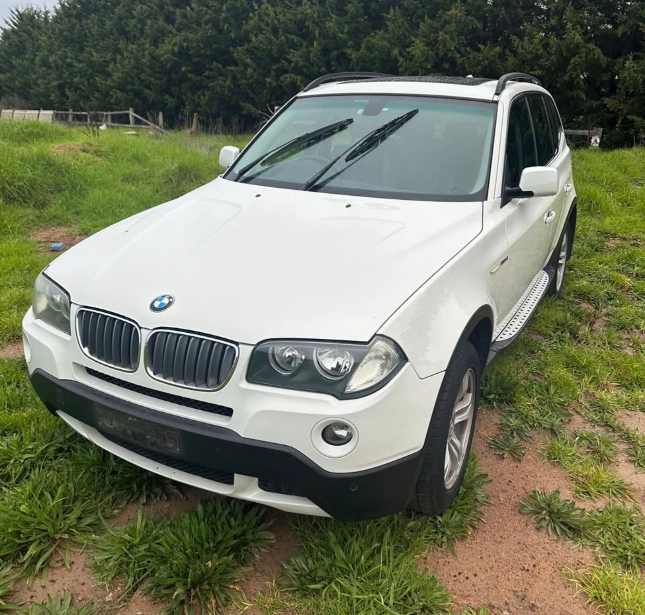 2007-2010 BMW X3 E83 Driver Front Seat - donor vehicle photo 1