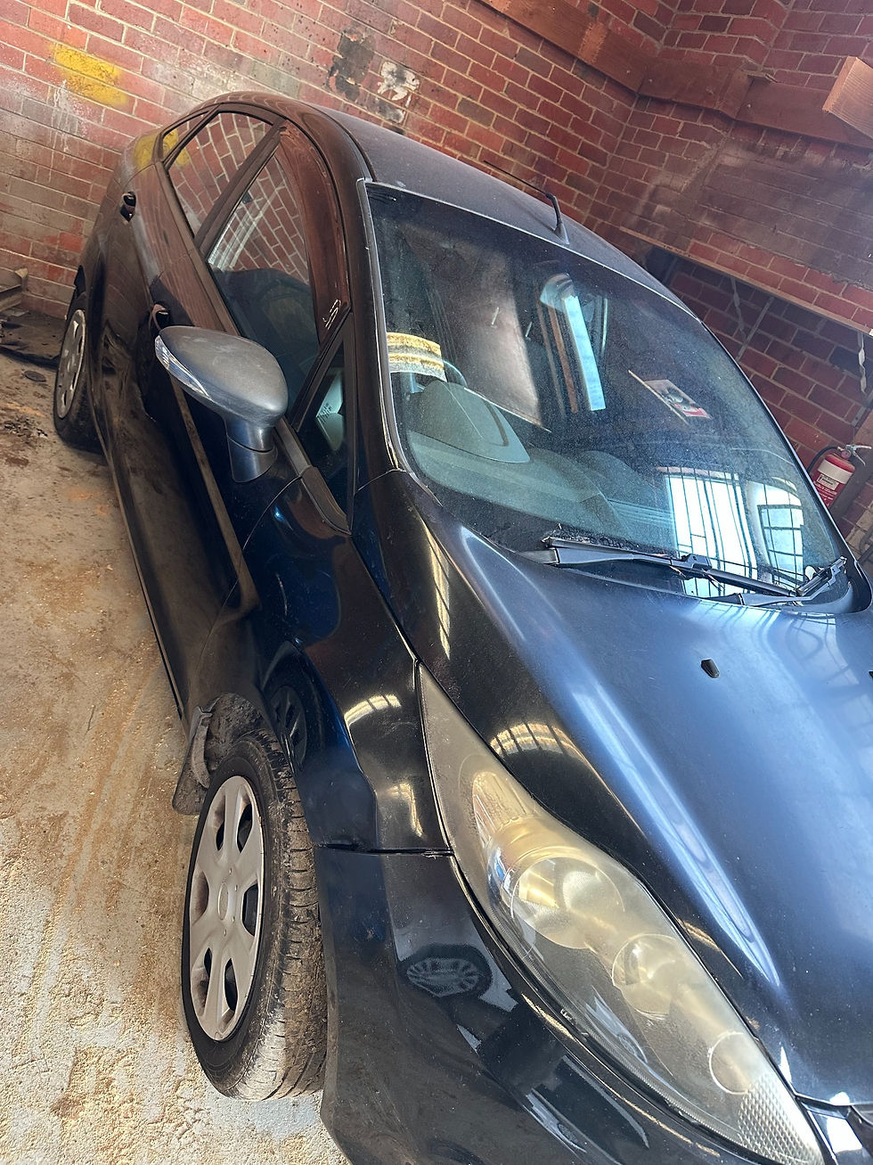 2010 Ford Fiesta donor vehicle Driver Front Seat photo 2