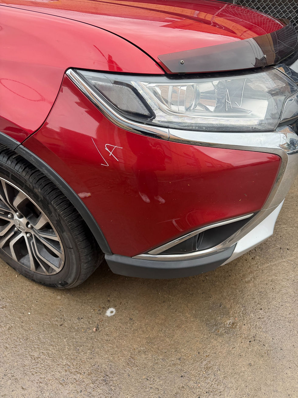 Thumbnail: 2017 Mitsubishi Outlander donor vehicle photo 8
