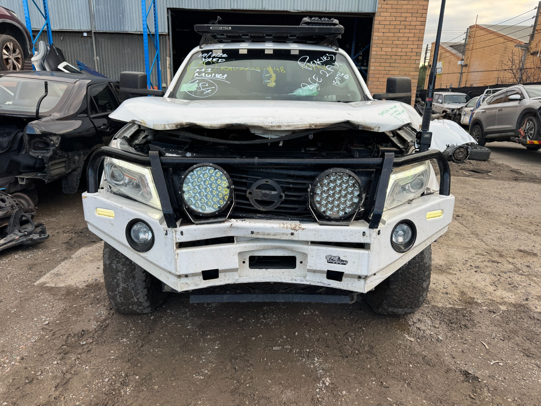 Nissan Navara D23 right front guard