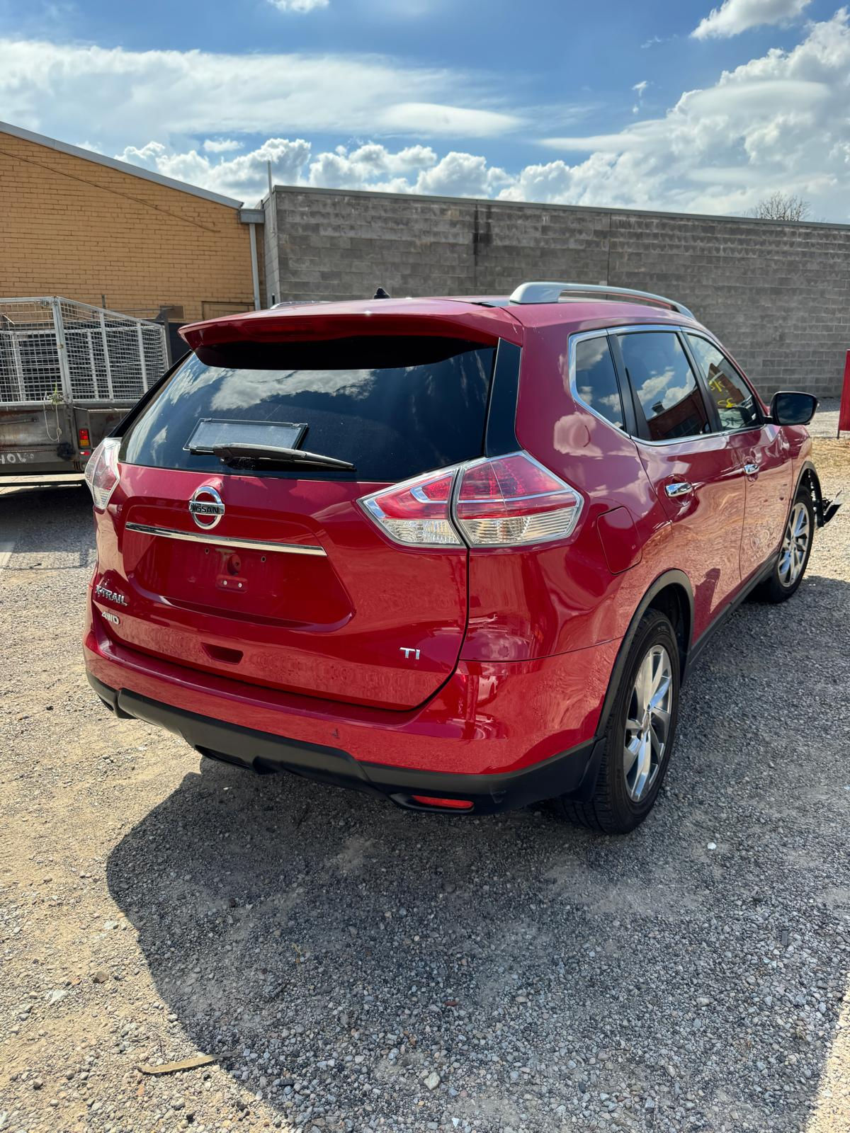 2014–2017 Nissan X-Trail T32 LH Front Door Red Genuine Used
