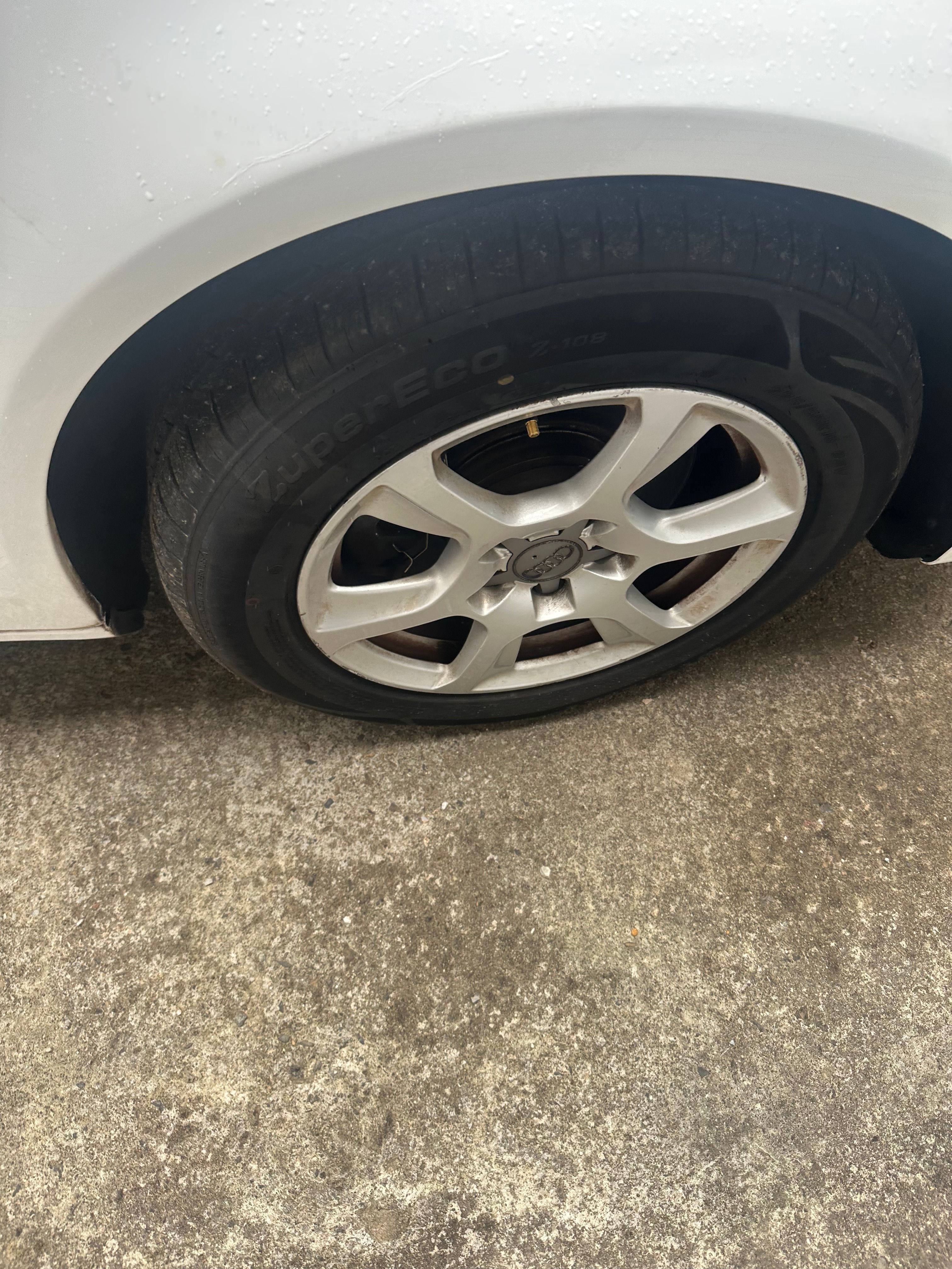 2011 Audi A4 B8 Avant 17 Inch Alloy Wheel & Tyre