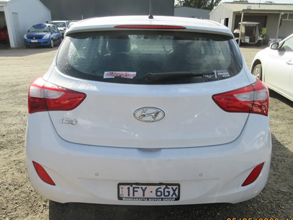 2016 Hyundai i30 GD donor vehicle photo 2
