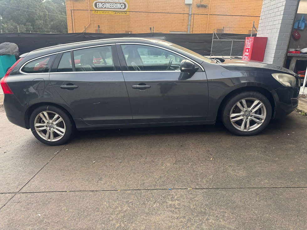 Thumbnail: 2012 Volvo V60 donor vehicle 3