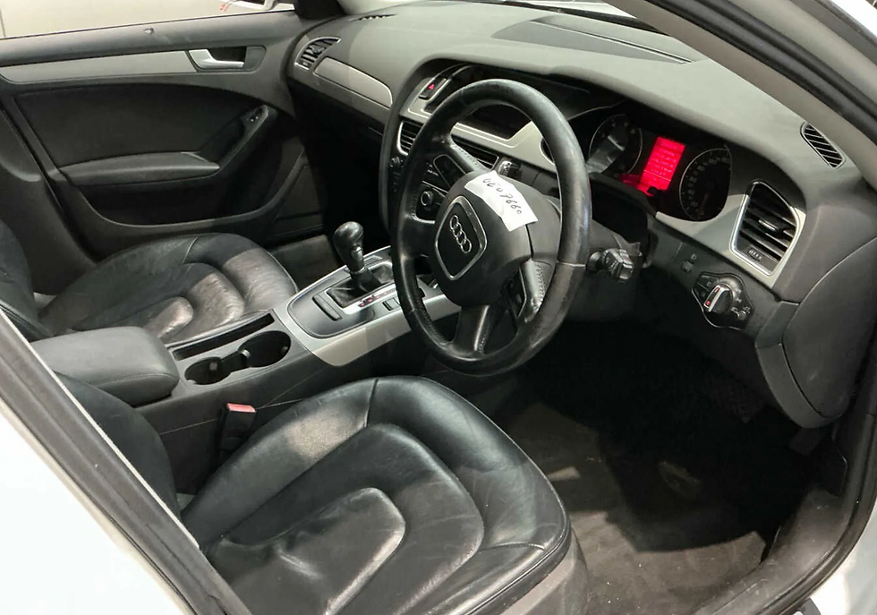 Thumbnail: 2011 Audi A4 B8 Avant donor vehicle photo 6