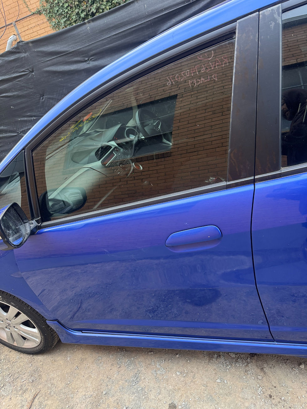 Thumbnail: 2013 Honda Jazz Vibe-S donor vehicle and Rear Right door trim inspection photo 25