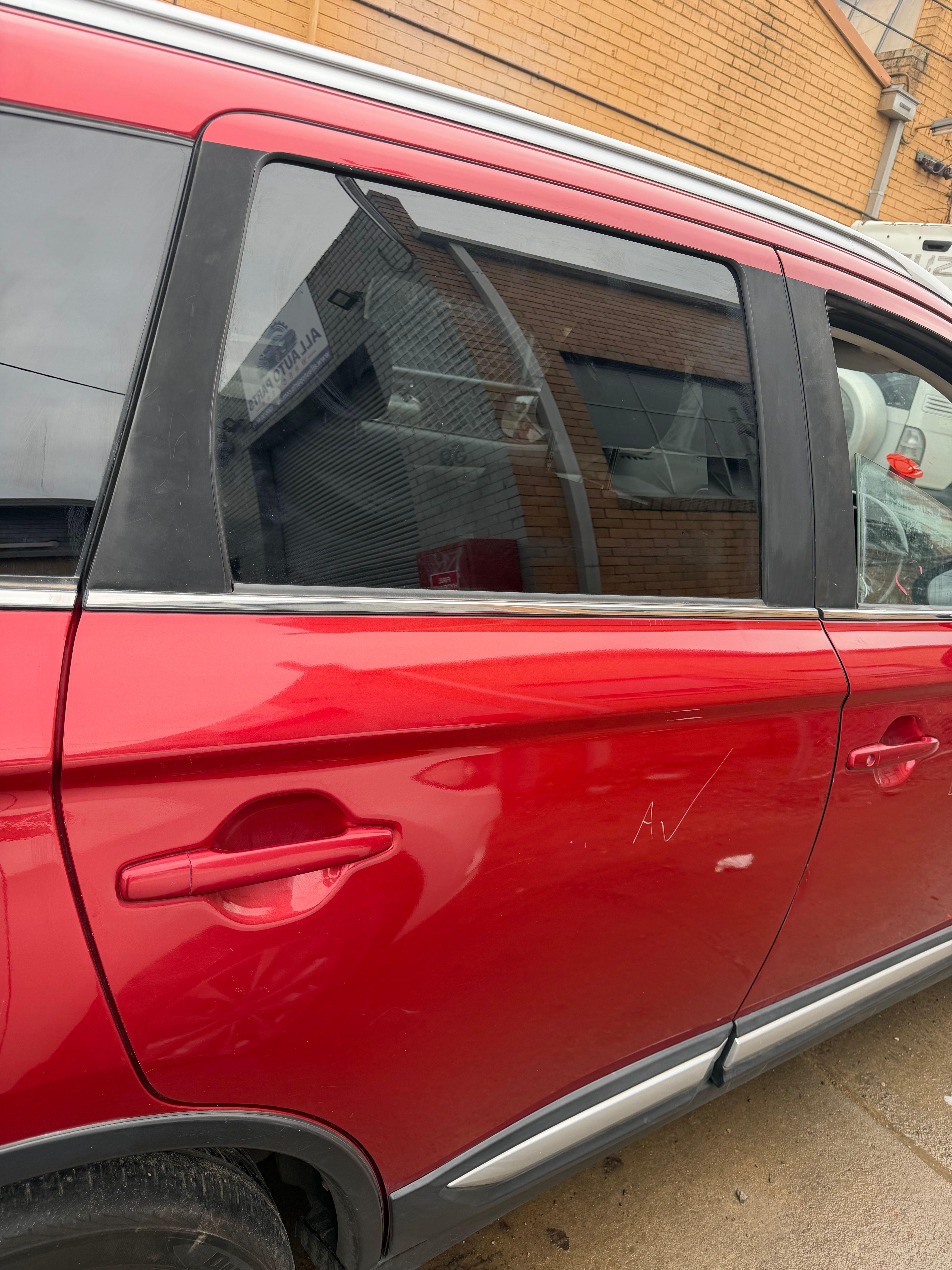 2015-2018 Mitsubishi Outlander Right Rear Door