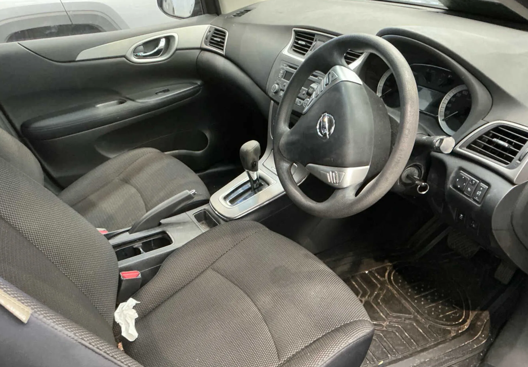 2015 Nissan Pulsar C12 ST donor photo 12 - RH Driver Front Cloth Seat
