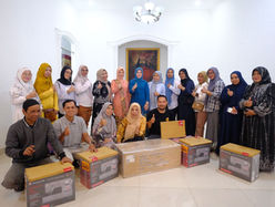 Momentum Perayaan Hari Ibu, Andi Tenri Indah Salurkan Ratusan Bantuan Alat Usaha untuk Kaum Ibu di Gowa