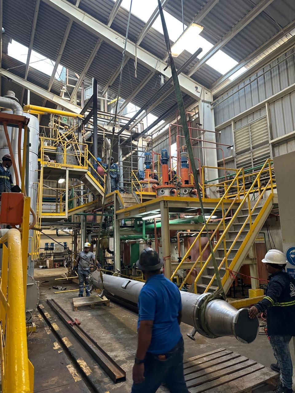 Instalación de reactor químico