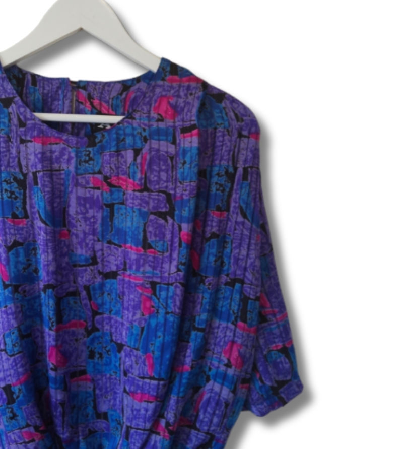 Thumbnail: 80s Bold Peplum Top