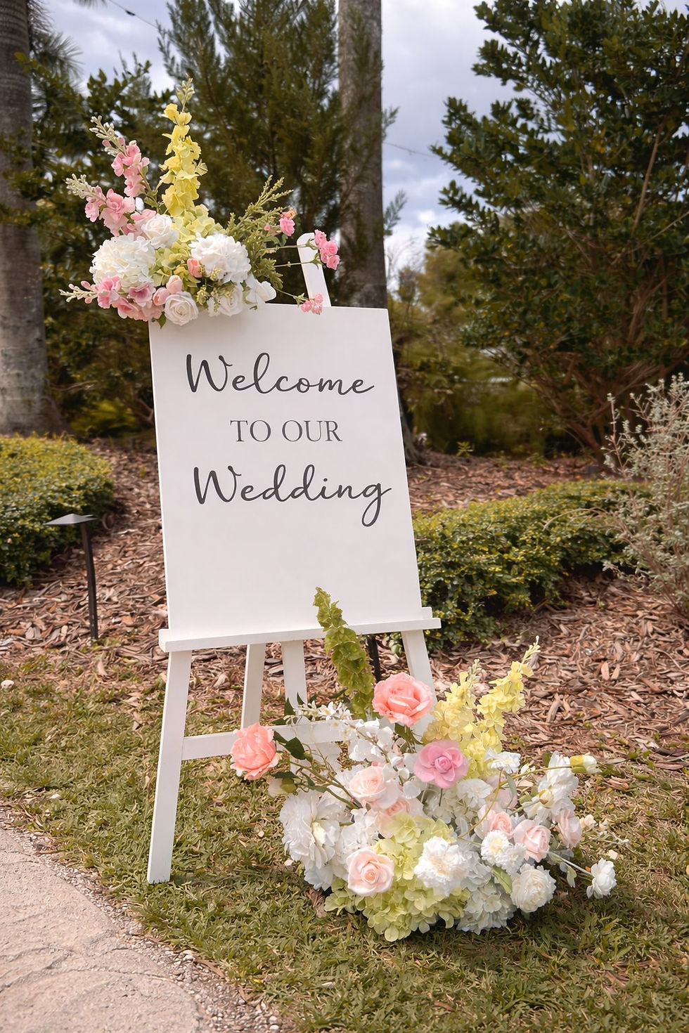 Thumbnail: Welcome Sign 'Ever After'