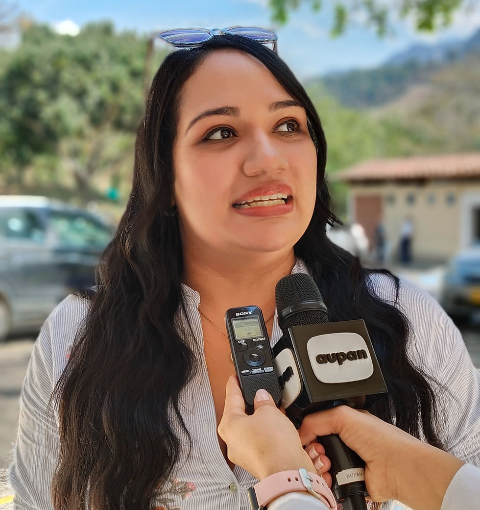 Natalia Restrepo, egresada de Admón. de Empresas y estudiante de Derecho.