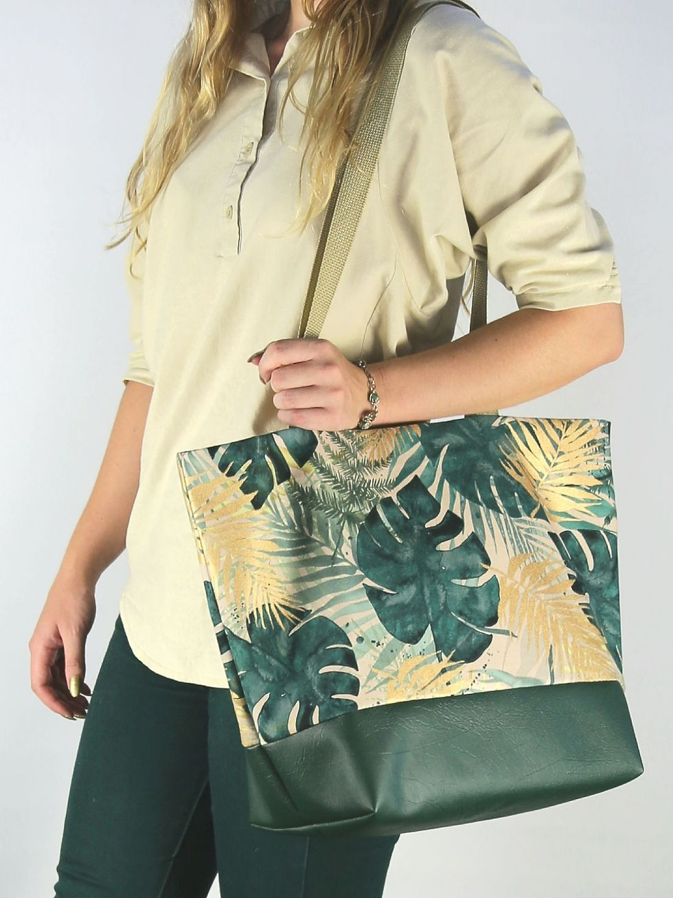 Thumbnail: Gold and Green - Medium