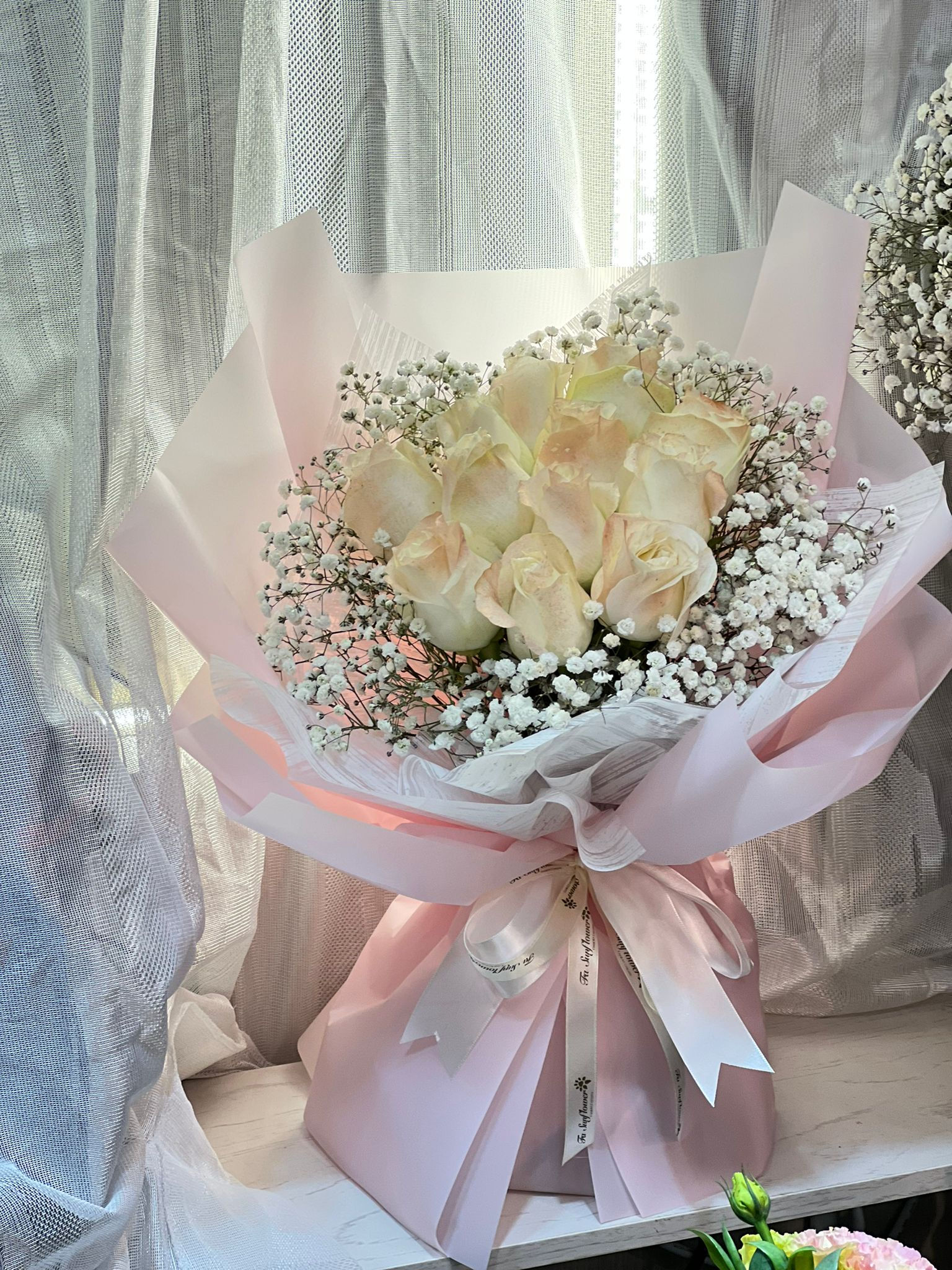 12枝玫瑰金白玫瑰花束 12 Rose Gold White Rose Bouquet DYWHRE12