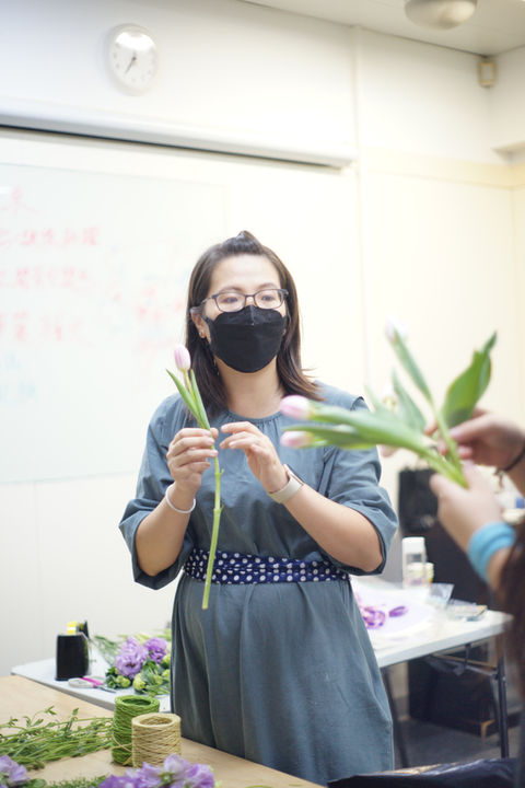 Group class and Teacher Agatha flower - UIFD 香港聯合花藝學院團體花藝課程