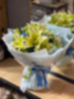 百合繡球花束