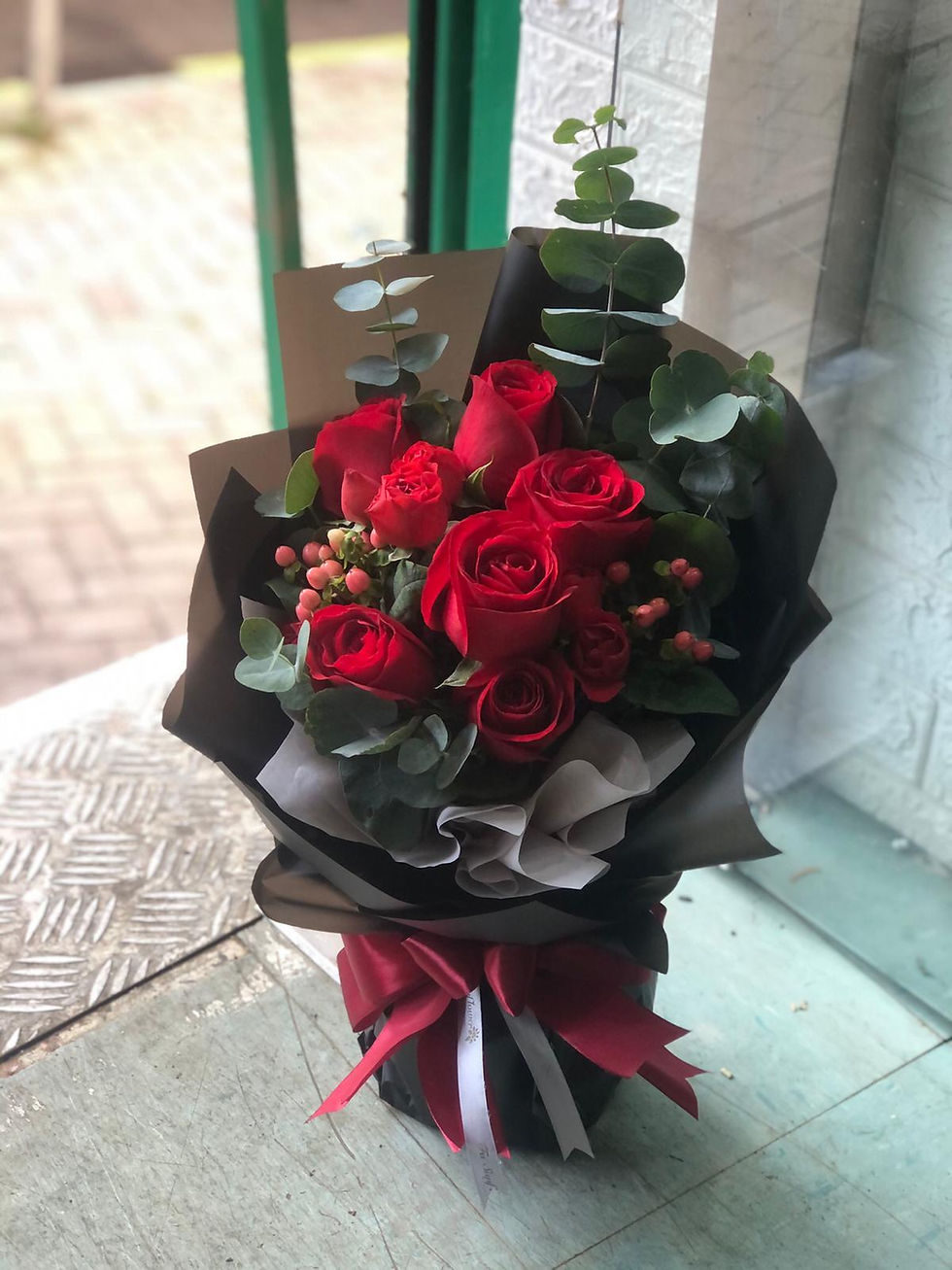 縮圖：6枝紅玫瑰花束 （可選支數）Red rose bouquet MIRED6