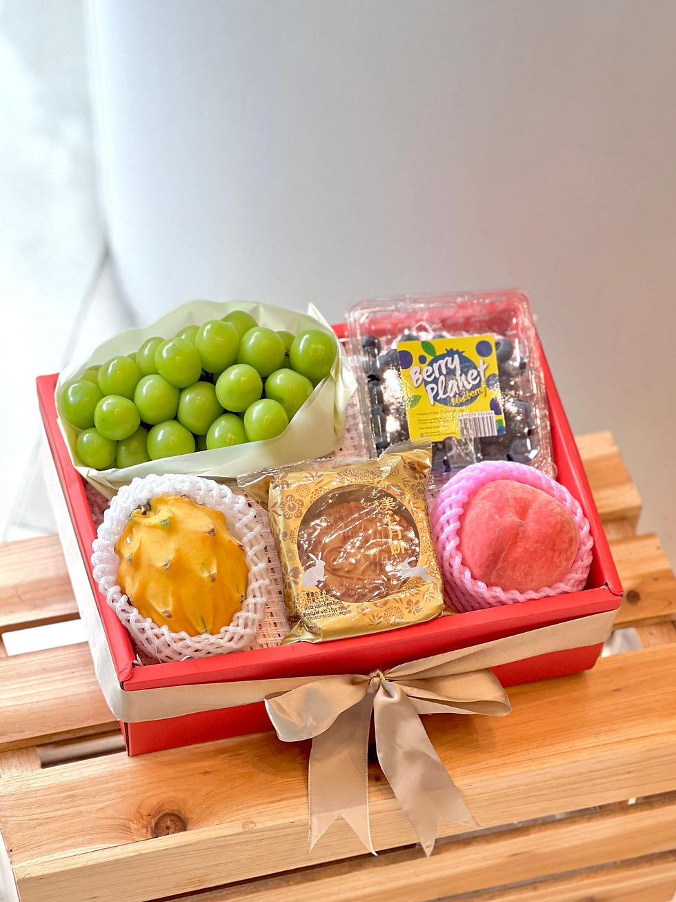 中秋美心雙黃白蓮蓉月餅鮮菓小禮盒 Mid-Autumn Maxim's Moon Cake and Fruit Hamper BOX MF-FB001