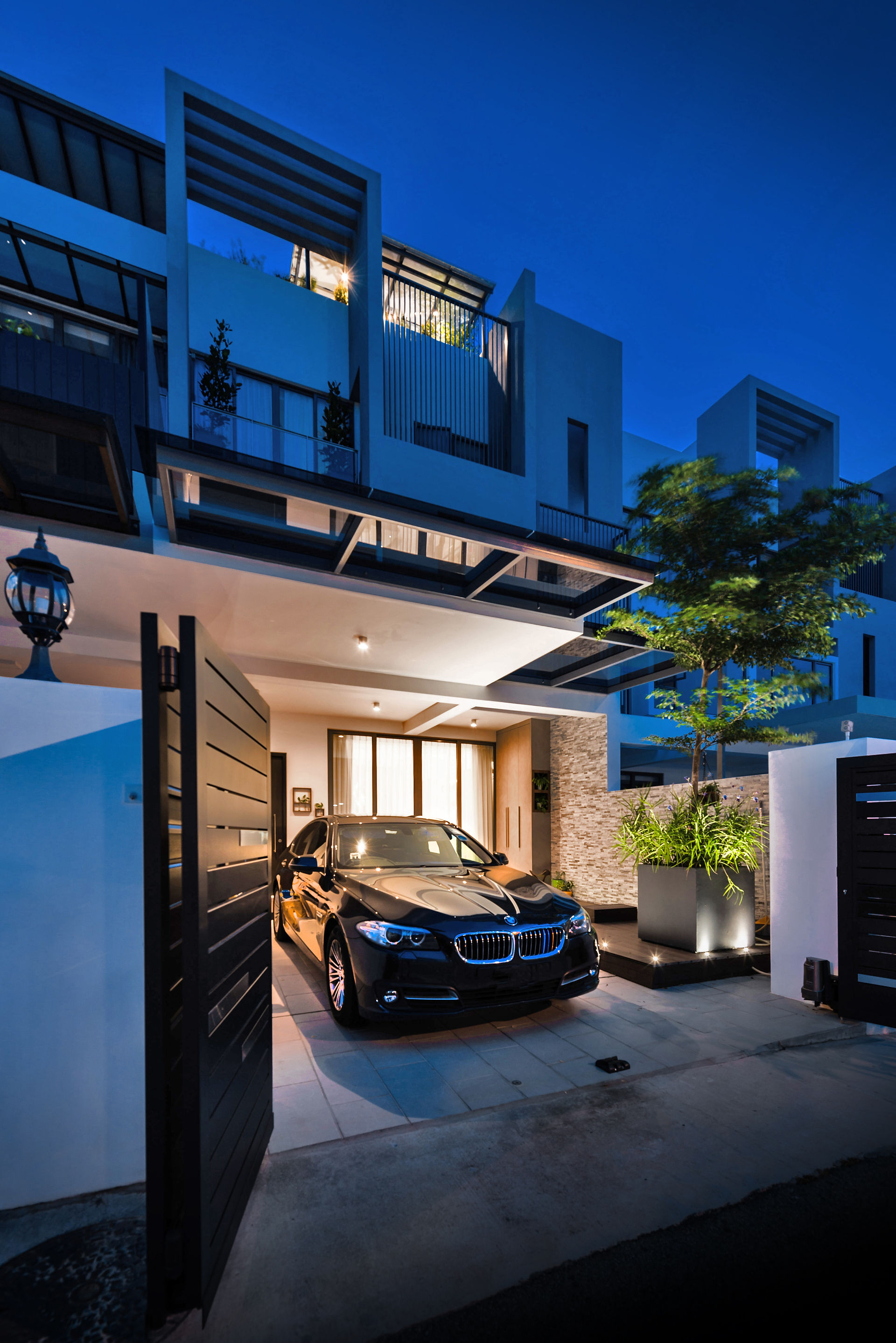 Pavilion Green | Landed by MSS