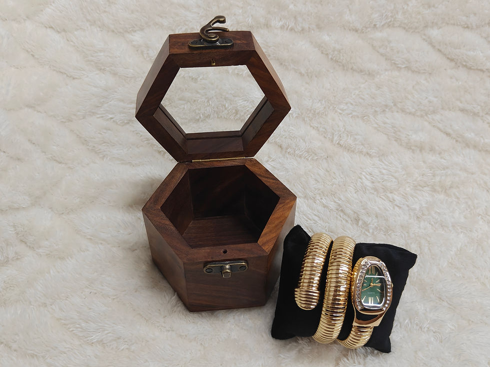 Thumbnail: Emerald Luxe Watch
