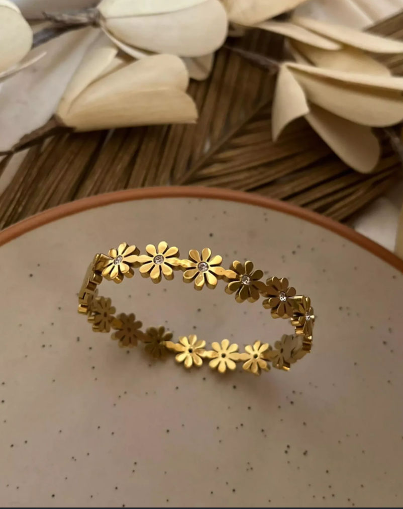 Bloom Daisy Bangle Bracelet
