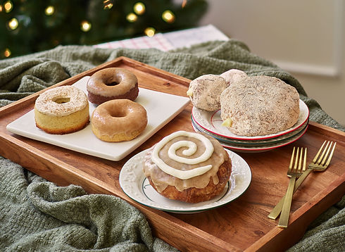 parlor-doughnuts-holiday2025-01 (2).jpg