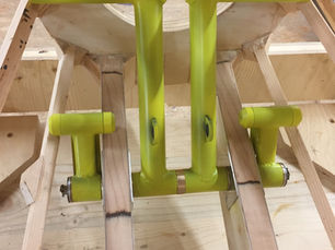 Seitensteuer- und Bremspedale