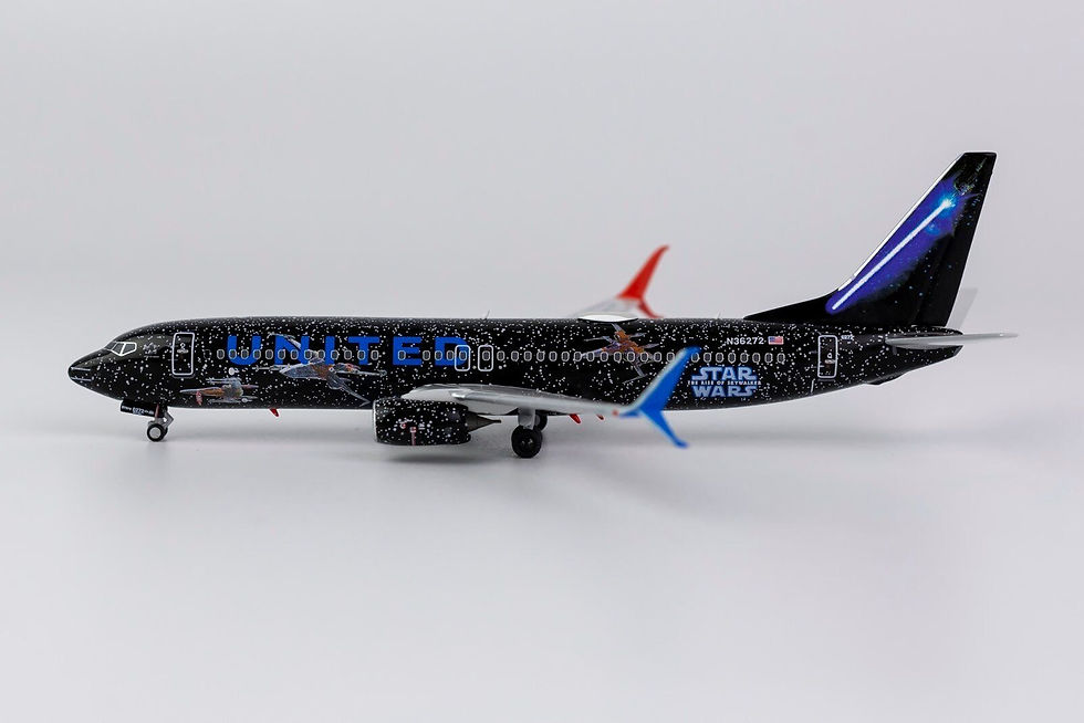 Boeing 737-800/w United Airlines "Star Wars" with scimitar winglets N36272