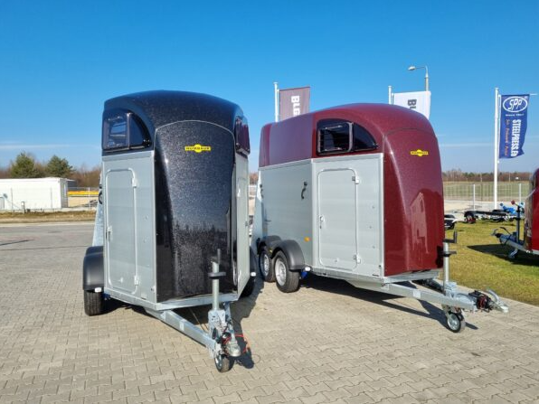 Miniaturbild: Humbaur Xanthos Aero 2400 Anhänger mit Polsterung und Seitentüren