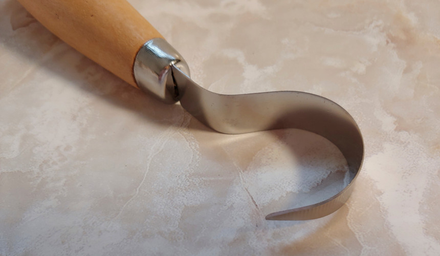 JoePaul crafts Whittling Hook Knife edge is shown.