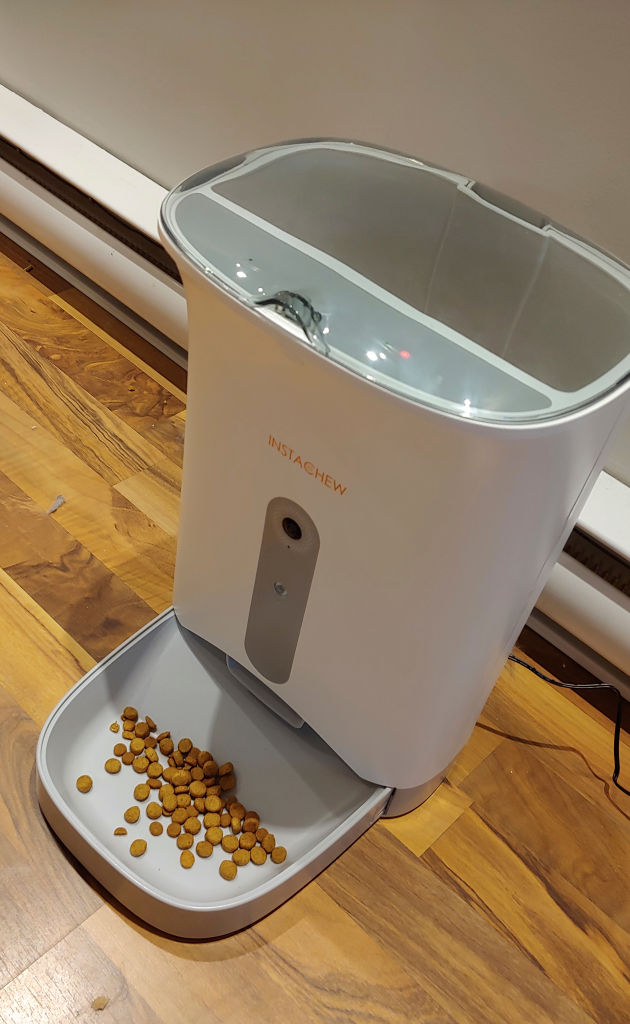 Instachew 2 Smart Pet Feeder shown with food in the bowl