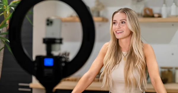 Essential Tech Tools Real Estate Agents Need in 2025 for Productivity & Professionalism