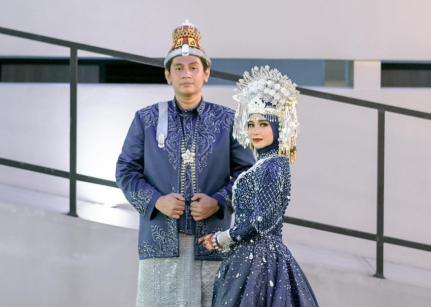 Baju Pengantin Biru