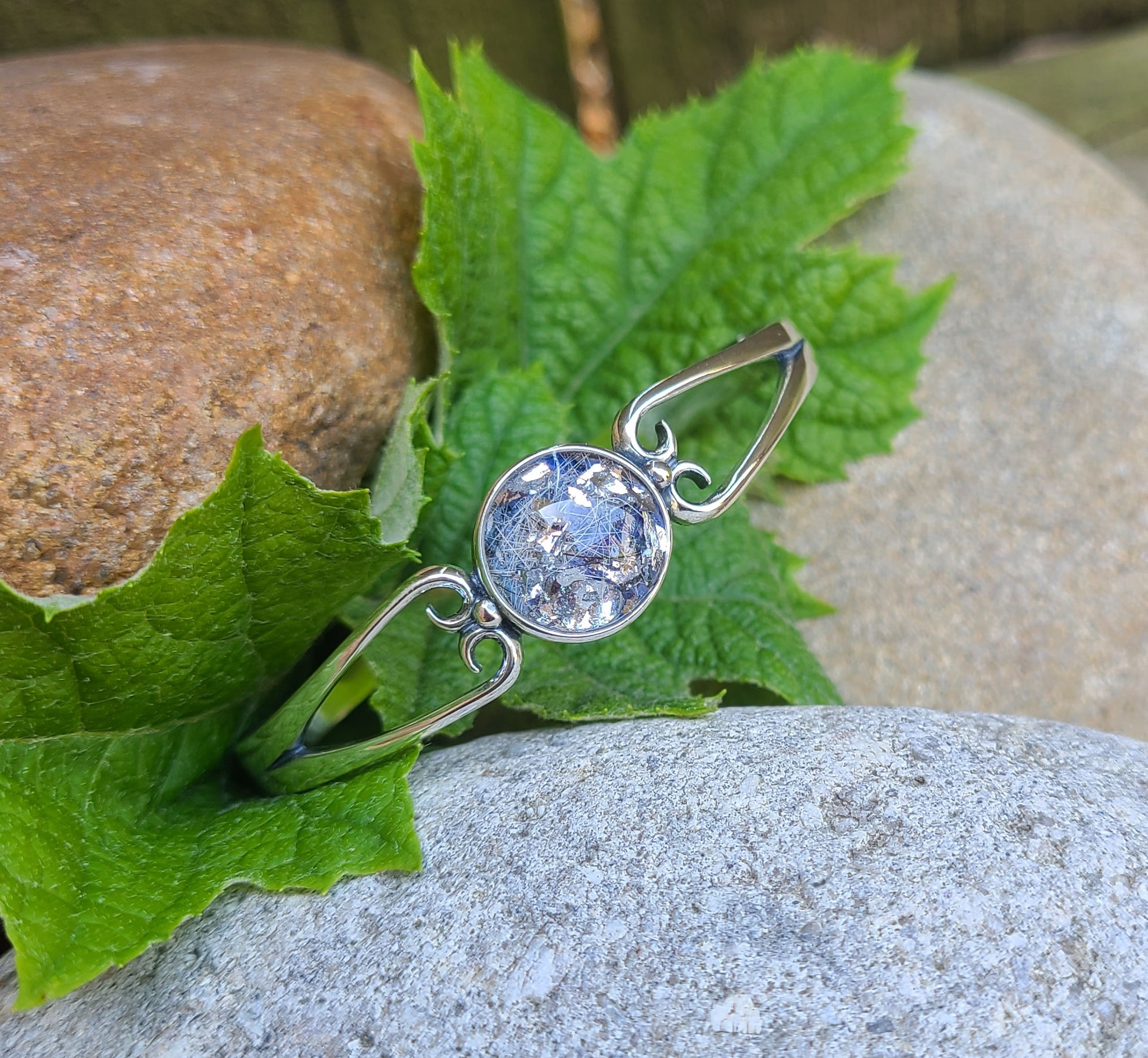 Cabochon Cuff Bracelet - PRIMROSE