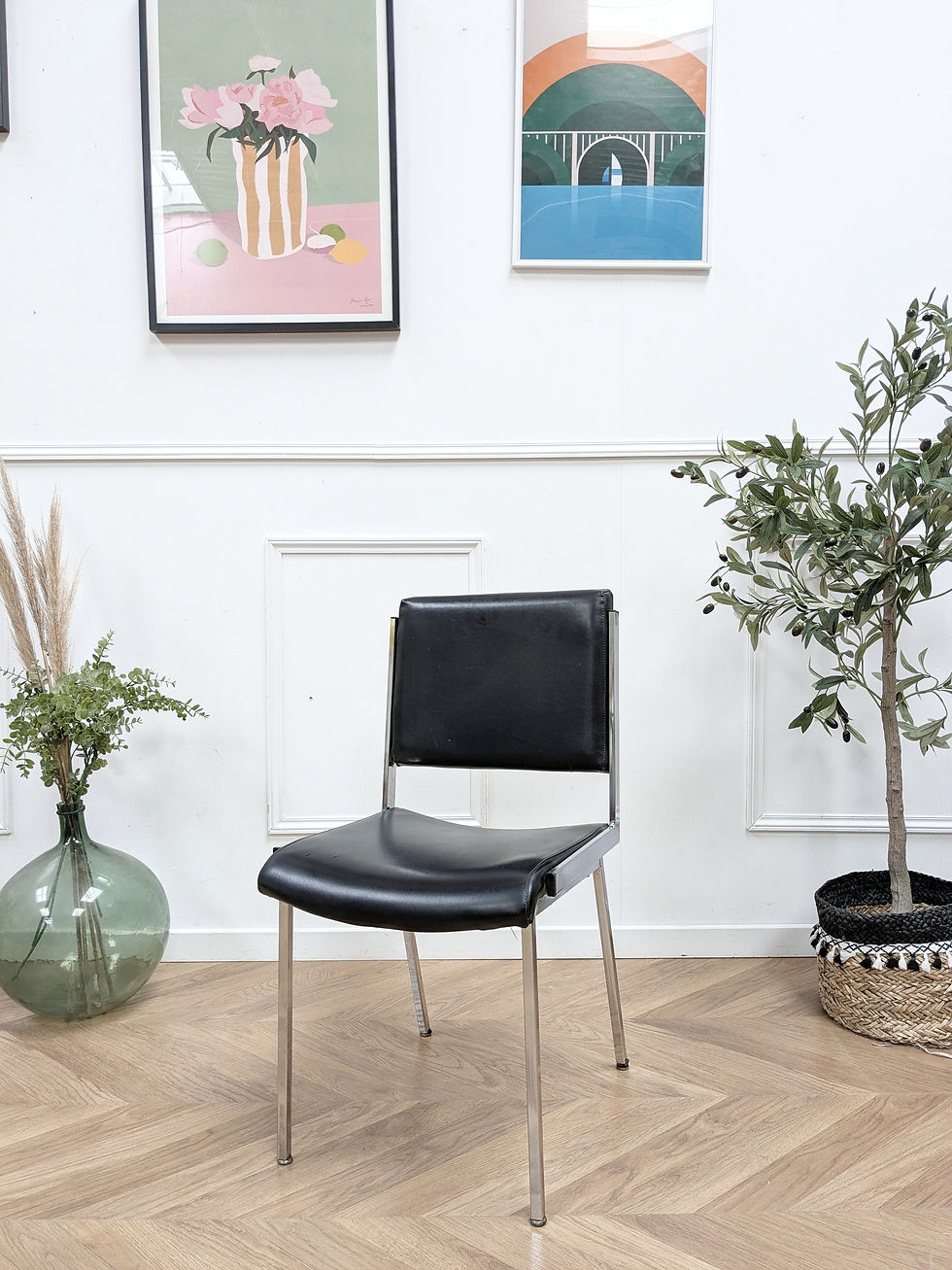 Chaise Rétro Vintage 70's Skaï Noir - Vue de côté