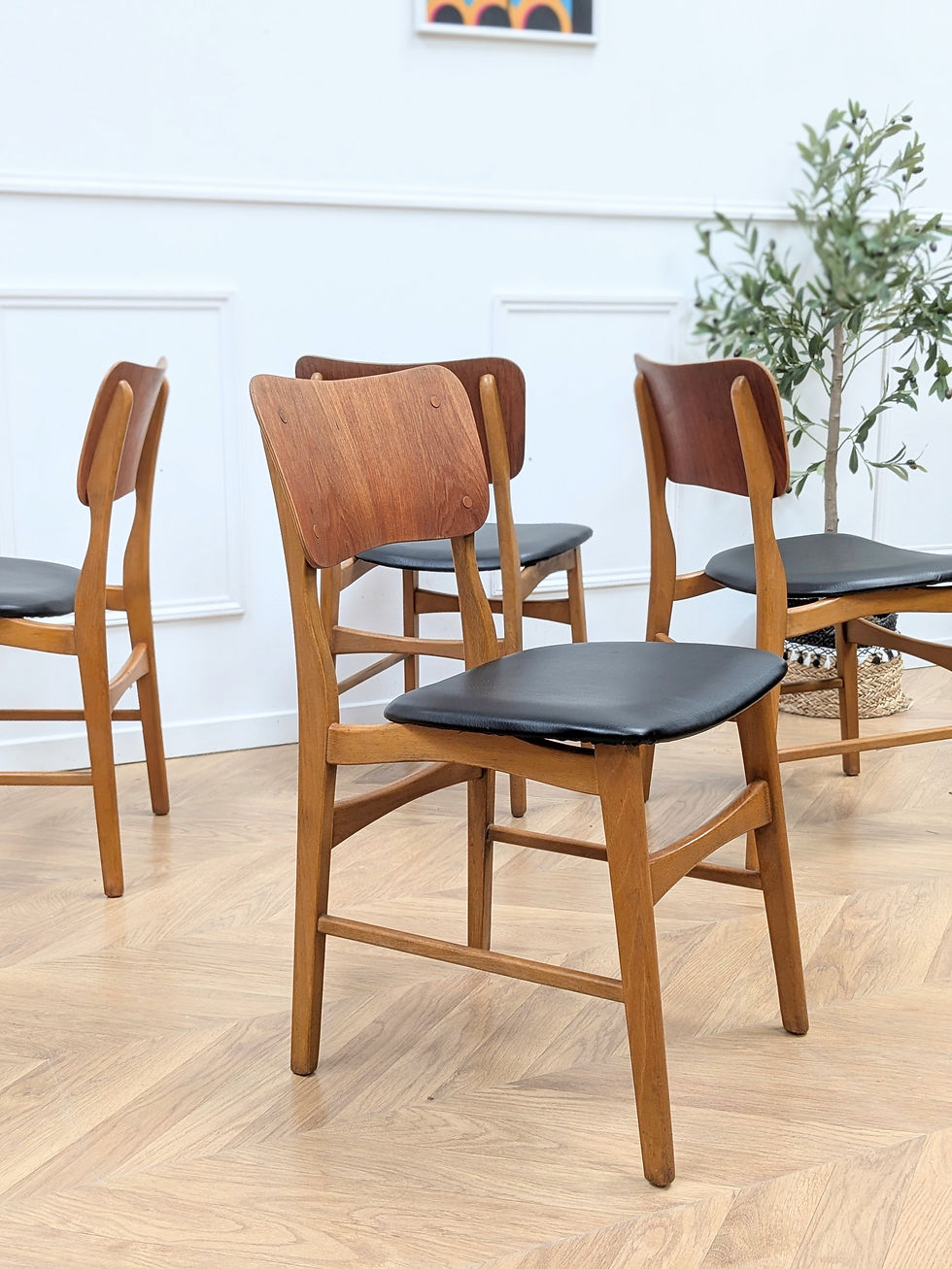 4 Chaises en Teck Scandinaves Années 60 - Vue de côté