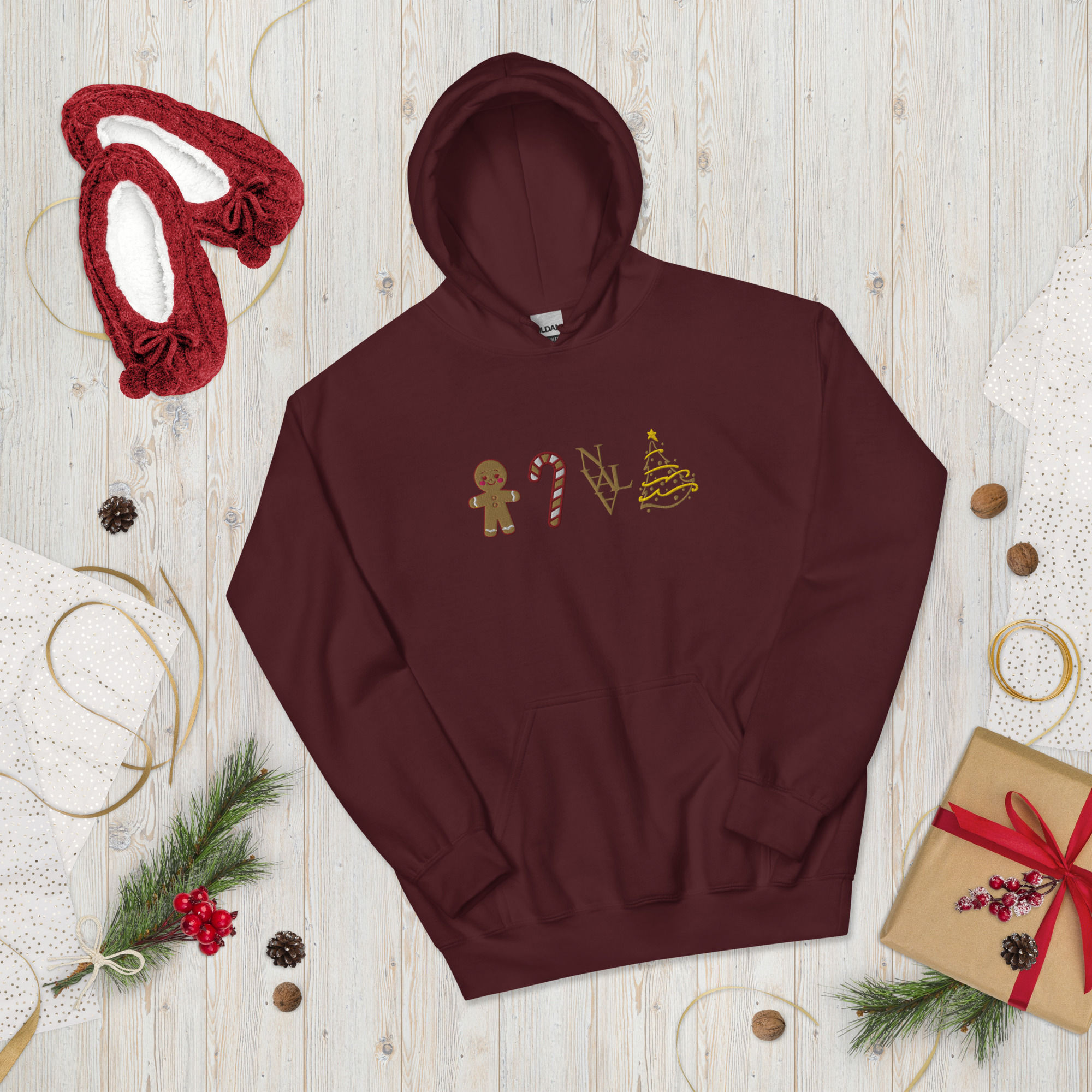 Pull de Noël Naala – Bonhomme Pain d’Épices, Canne à Sucre et Sapin