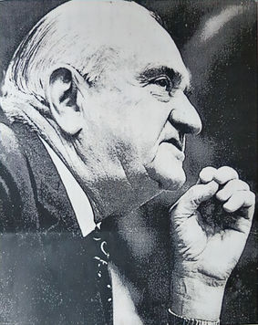 WAYNE KNUCKLES:  March Madness & the Heartbreak of Being a Kentucky Fan 