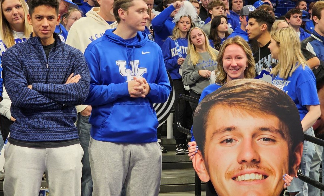PHOTO GALLERY: Kentucky Overcomes Gators 106-100 in Top 10 ...