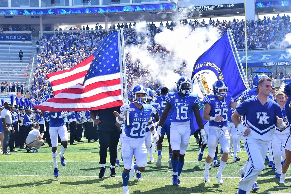 PHOTO GALLERY: Kentucky Overcomes Toledo 38-24 in Season Openerhttps ...