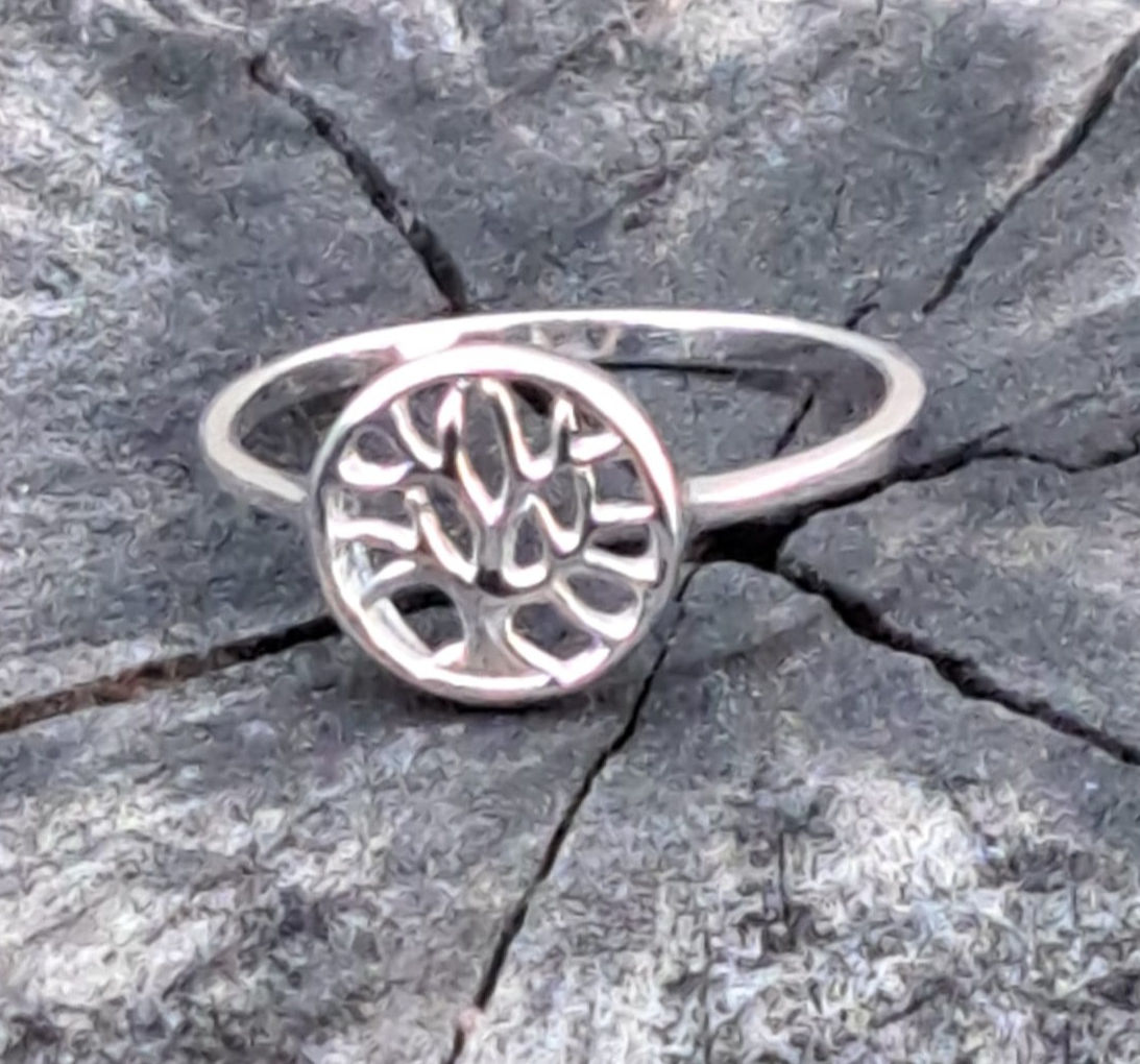 Sterling Silver Tree of life Ring (Size 6)