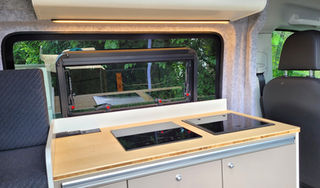 Küchenzeile im VW Crafter Individualausbau