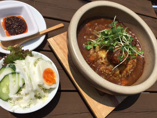 アツアツ石焼きカレー。